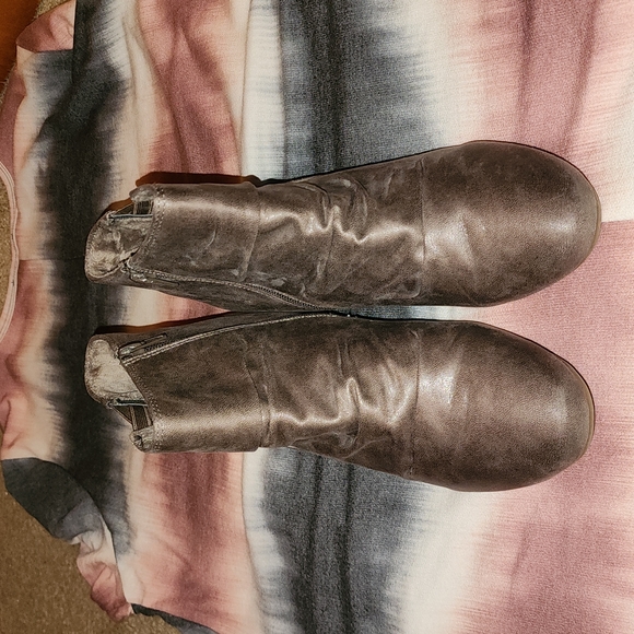 Booties - Picture 3 of 8